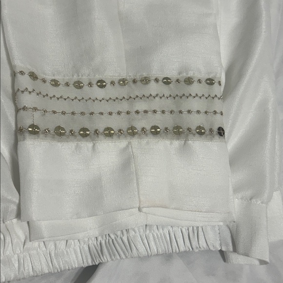 Off white and Gold shalwar kameez Duppatta Embroidered chicken kari chiffon. S-M - Picture 15 of 17